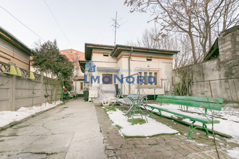 Piata Alba Iulia Decebal Popa Nan Casa Interbelica singur curte