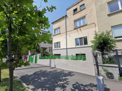 Apartament 4 camere in vila, vis a vis Palatul Cotroceni!