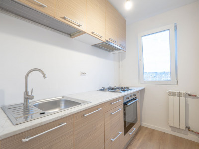 Apartament renovat complet Romancierilor