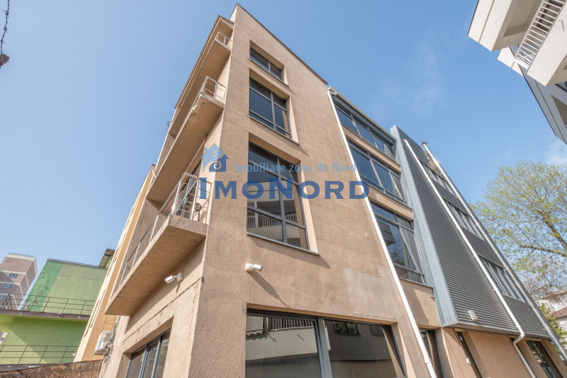 Cladire de birouri de vanzare – investitie solida, pozitionare excelenta
