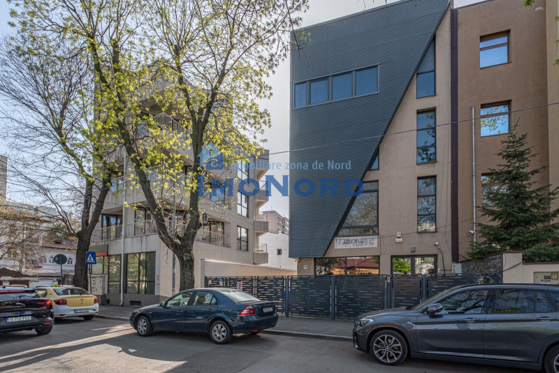 Cladire de birouri de vanzare – investitie solida, pozitionare excelenta