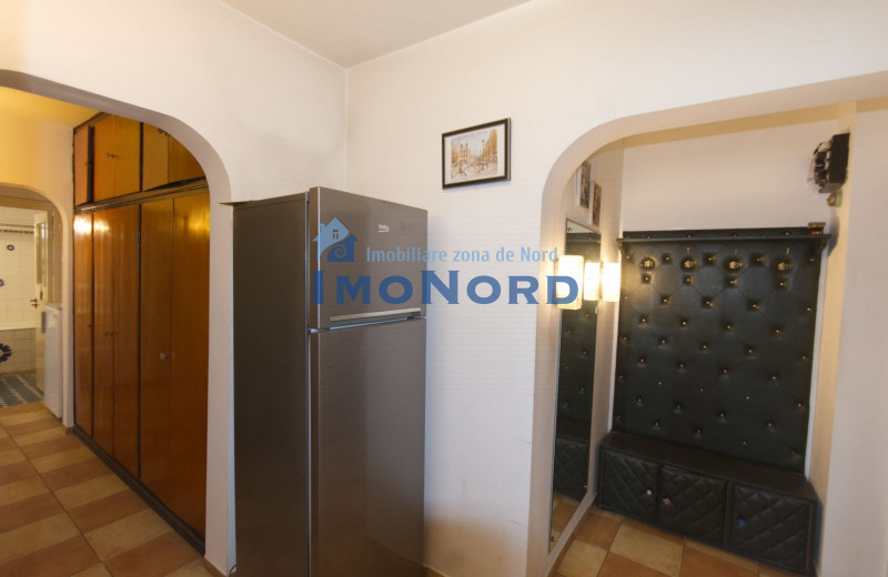Apartament 3 camere de vânzare vedere spate – Bulevardul Tei | necesita renovare