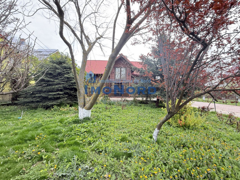 Fundulea, la 300m de acces A2,  casa P+M locuibila, gradina superba !