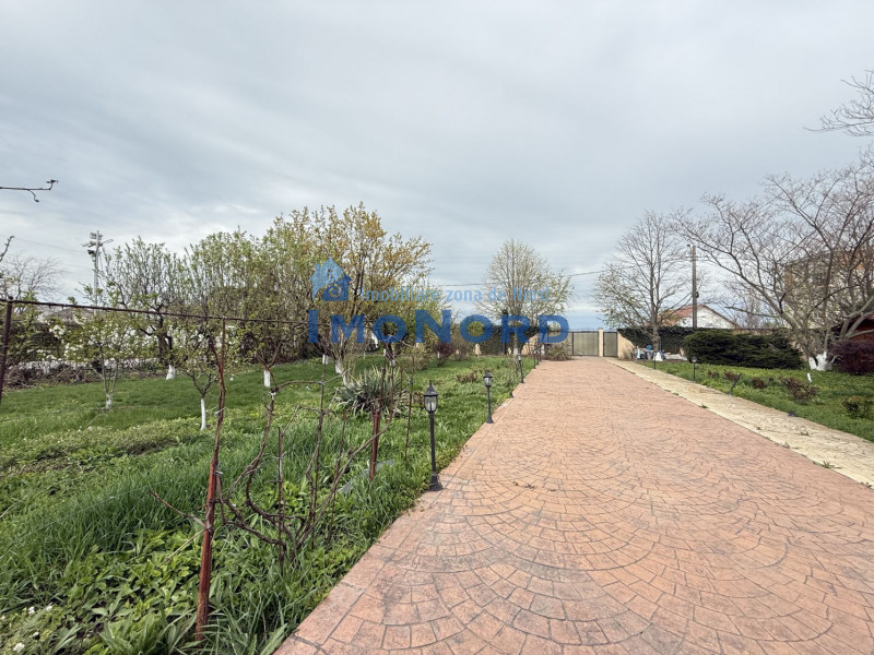 Fundulea, la 300m de acces A2,  casa P+M locuibila, gradina superba !
