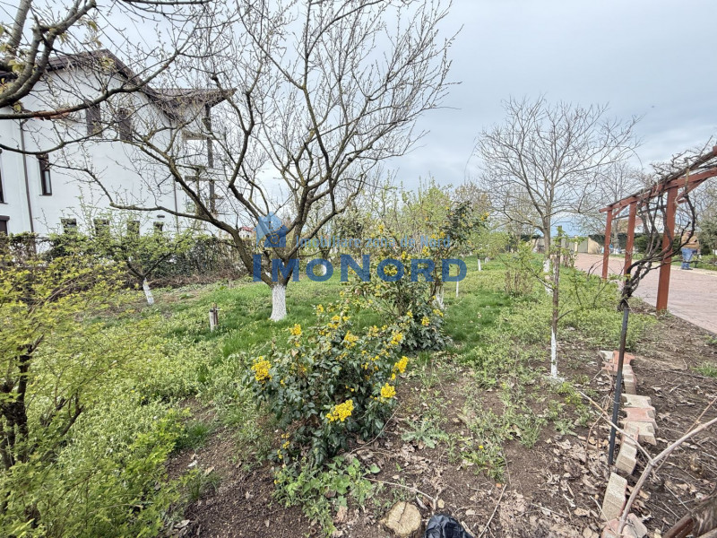 Fundulea, la 300m de acces A2,  casa P+M locuibila, gradina superba !