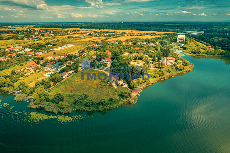 Casa superba cu vedere la lac in Izvorani – piscina, natura,si potential imens!