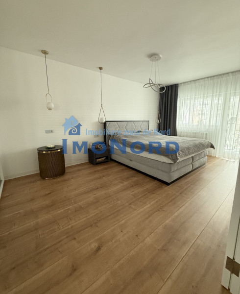 Vânzare apartament de 3 camere Bulevardul Unirii