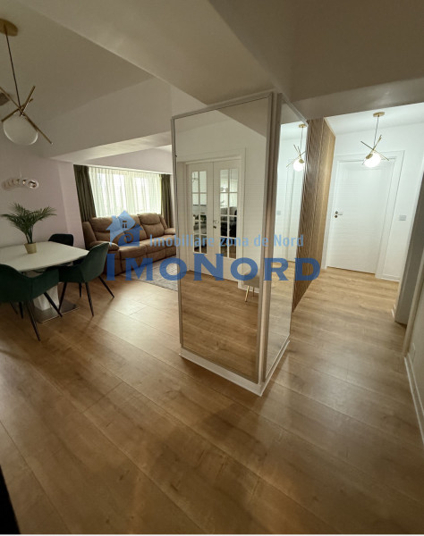Vânzare apartament de 3 camere Bulevardul Unirii
