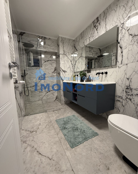 Vânzare apartament de 3 camere Bulevardul Unirii
