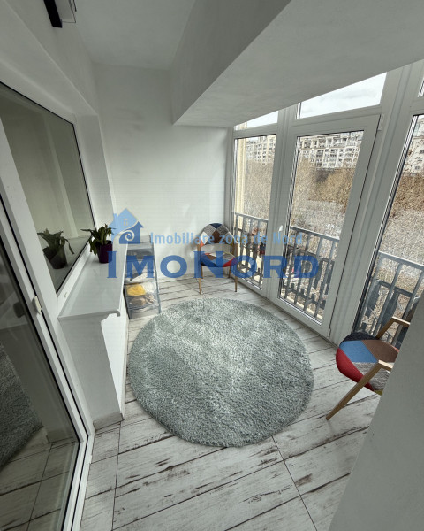 Vânzare apartament de 3 camere Bulevardul Unirii