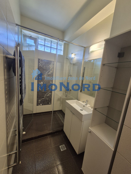 Un penthouse pe doua niveluri – spațiu, lumina și liniște