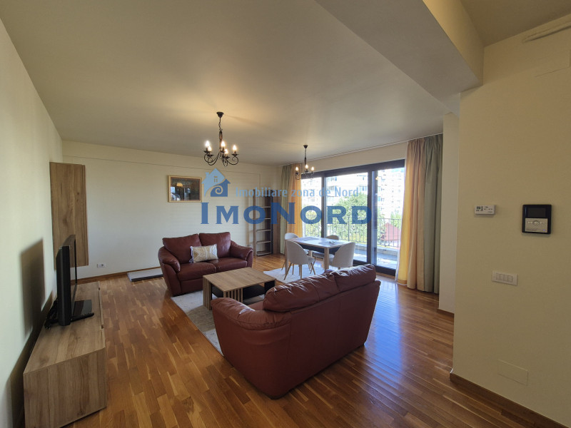 Stefan cel Mare penthouse pe doua niveluri, 3 camere 