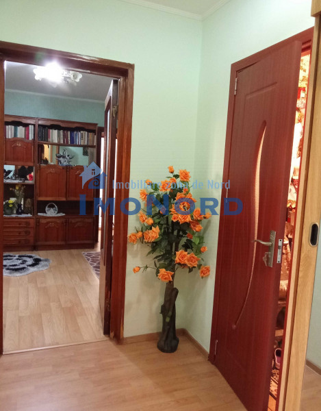 Vânzare apartament de 4 camere Apărătorii Patriei - Spitalul Bagdasar 