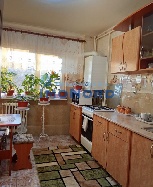 Vânzare apartament de 4 camere Apărătorii Patriei - Spitalul Bagdasar 