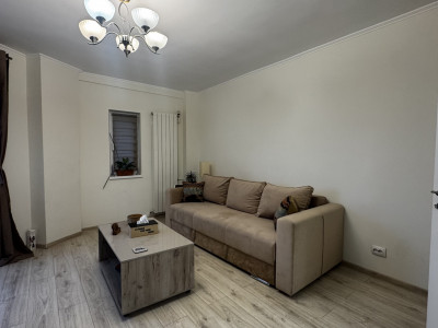 Vânzare garsonieră Bulevardul Decebal