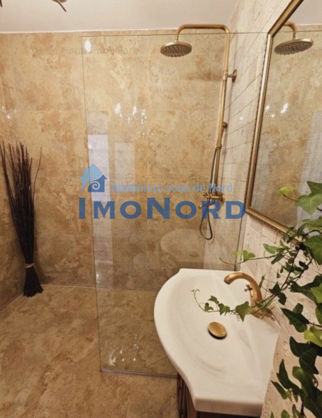 Vânzare apartament de 3 camere Mosilor- Bd Carol