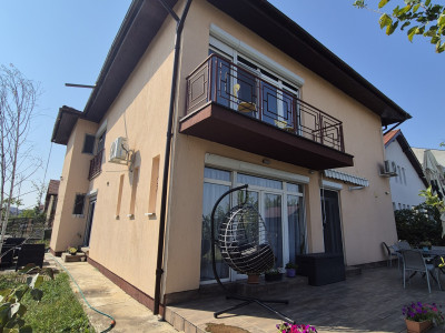 Vila vanzare cartier Henri Coanda