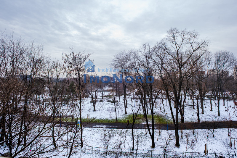 2 camere 55mp vedere la Parcul Circului