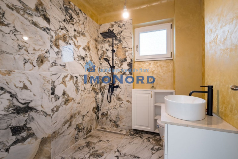 VAND APARTAMENT TREI CAMERE MAGNIFICE, SUPERB! APROAPE DE ORICE