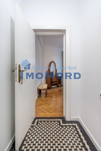 VAND APARTAMENT TREI CAMERE MAGNIFICE, SUPERB! APROAPE DE ORICE