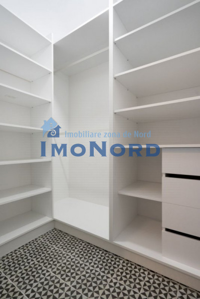 VAND APARTAMENT TREI CAMERE MAGNIFICE, SUPERB! APROAPE DE ORICE