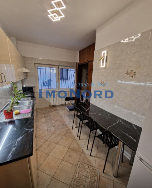 Închiriere apartament de 5 camere Cartierul Primaverii