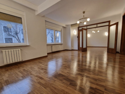 Închiriere apartament de 5 camere Cartierul Primaverii