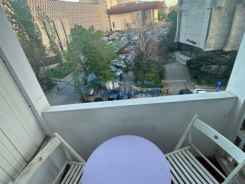 UNIVERSITATE | metrou