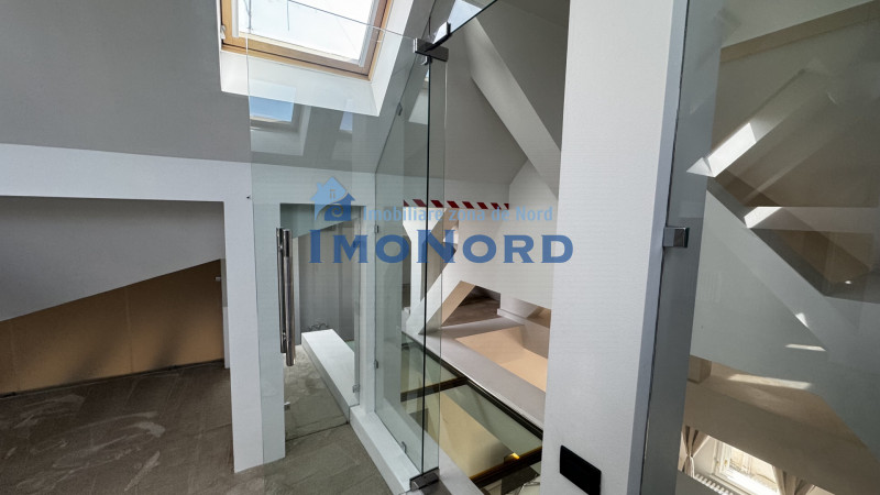 Vânzare apartament de 4 camere Vilă Interbelica- Victoriei