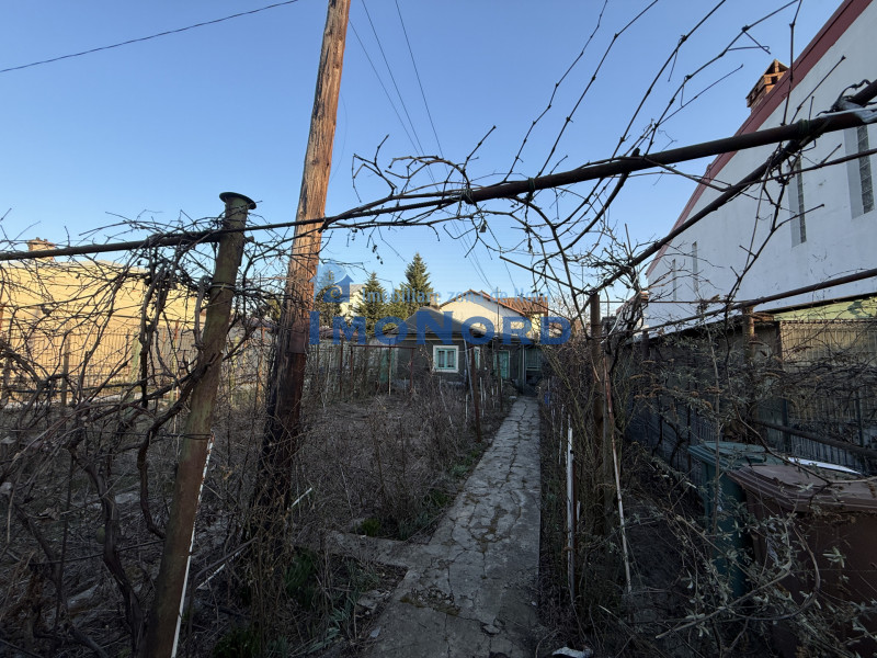 Casa demolabila/renovabila langa Lacul Grivita 