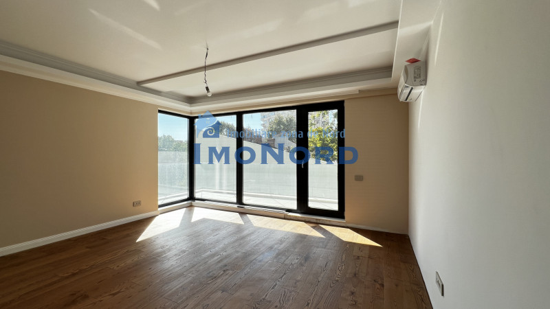 Unirii, 4 camere cu  2 parcari