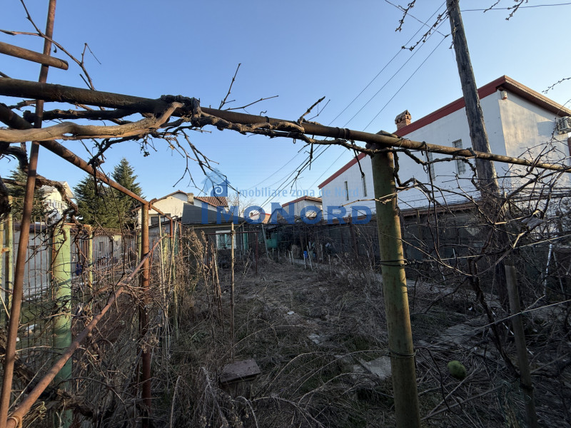 Casa demolabila/renovabila langa Lacul Grivita 