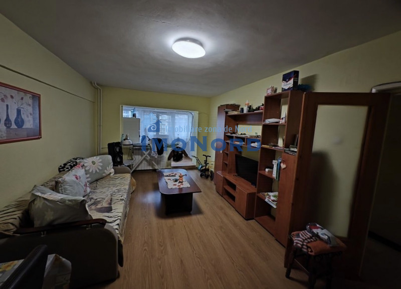 Vânzare apartament de 3 camere Bulevardul Unirii