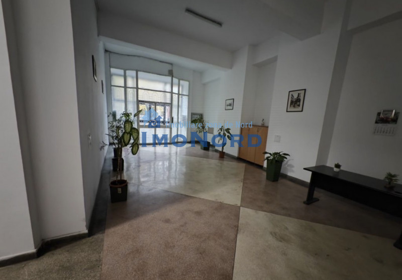 Vânzare apartament de 3 camere Bulevardul Unirii