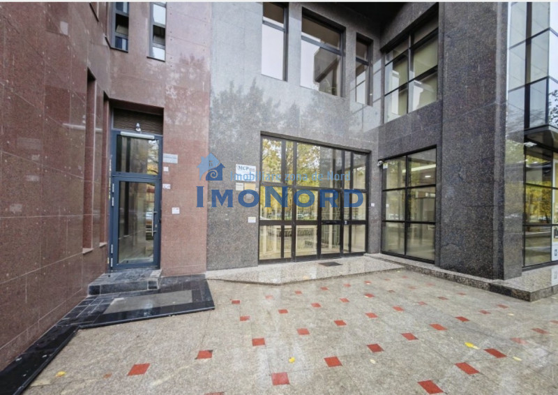 Vânzare apartament de 3 camere Bulevardul Unirii