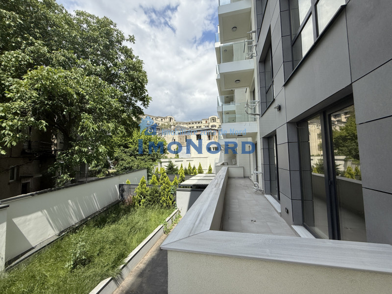 Unirii, 4 camere si  2 parcari  de la dezvoltator