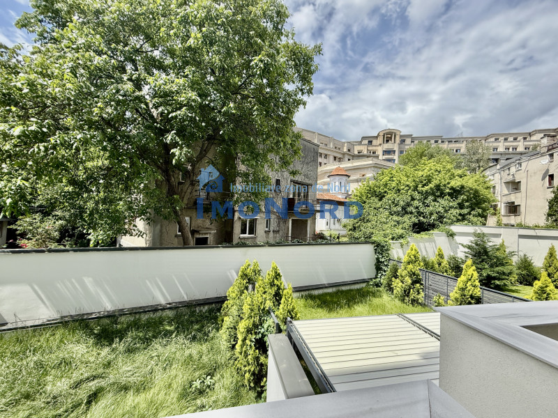 Unirii, 4 camere si  2 parcari  de la dezvoltator