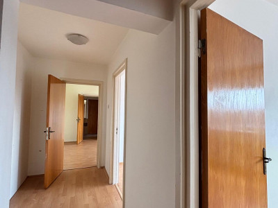 Vânzare apartament de 3 camere Gorjului- Militari