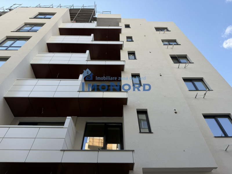 Centrul Capitalei, apartament cu 2 bai, etaj superior !