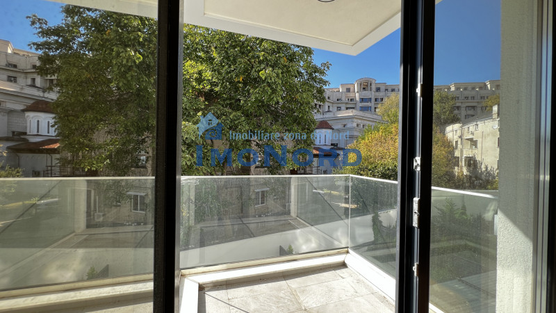 Unirii, 4 camere cu  2 parcari