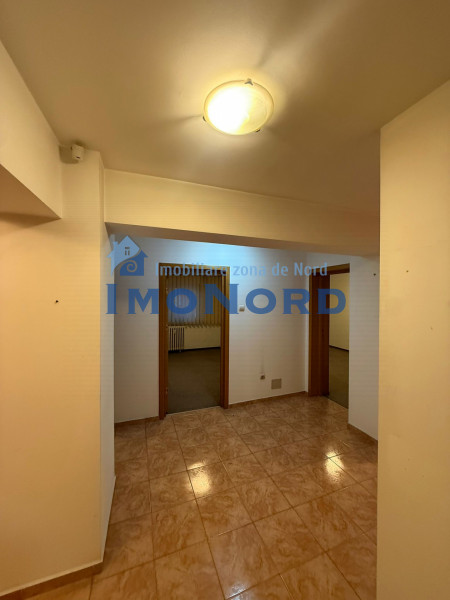 Vânzare apartament de 3 camere Decebal- vedere stradala