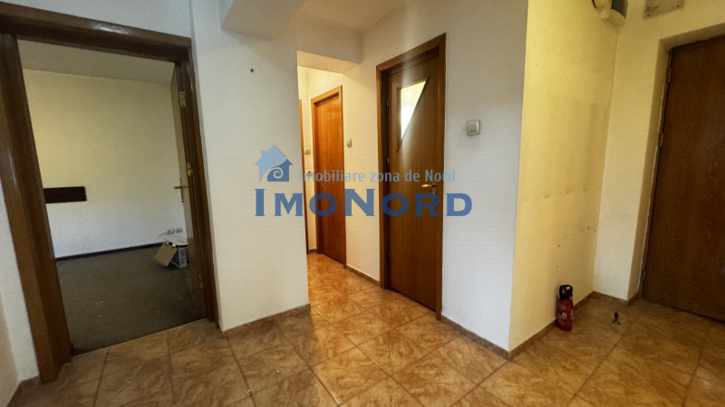 Vânzare apartament de 3 camere Decebal- vedere stradala
