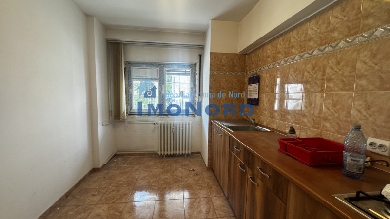 Vânzare apartament de 3 camere Decebal- vedere stradala