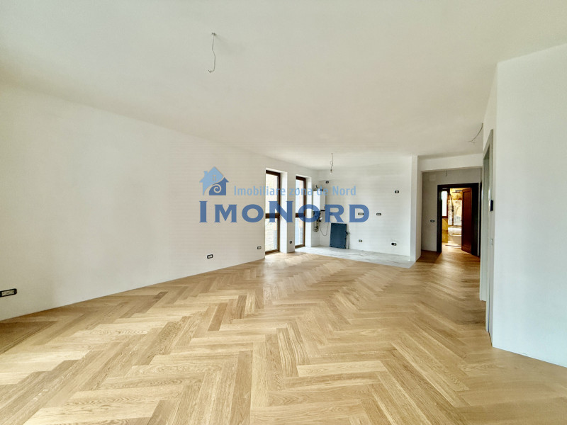 Apartament la parter cu gradina proprie, în Foresti Sinaia. În inima naturii