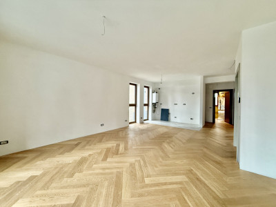 Apartament la parter cu gradina proprie, în Foresti Sinaia. În inima naturii