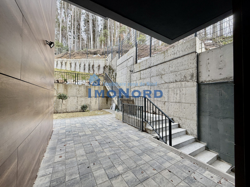 Apartament la parter cu gradina privata,  în Foresti Sinaia 