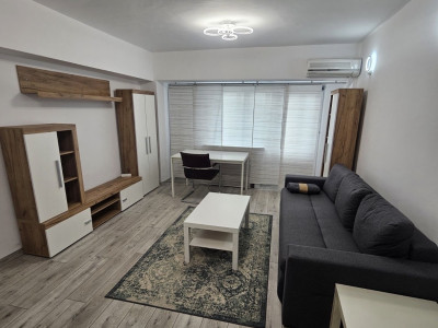 Vânzare apartament de 3 camere Bulevardul Decebal
