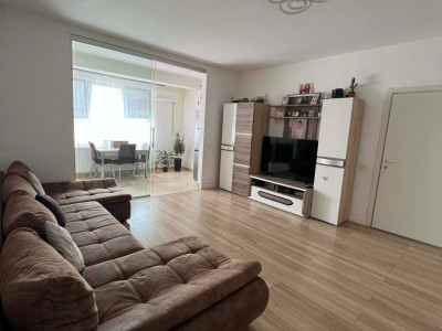 Vânzare apartament de 2 camere Drumul Taberei