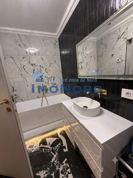 Vânzare apartament de 3 camere Unirii Bloc 2023