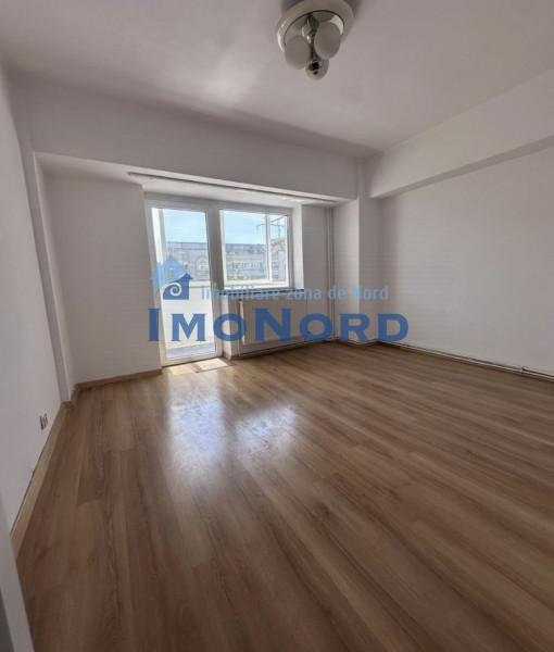 Vânzare apartament de 4 camere Decebal